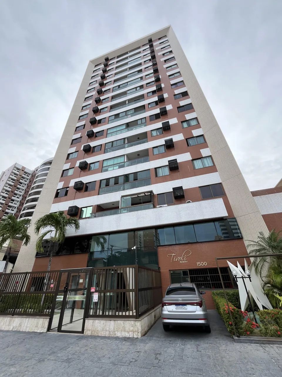 Apartamento para alugar Condomínio Tivoli Residence, bairro Jardins