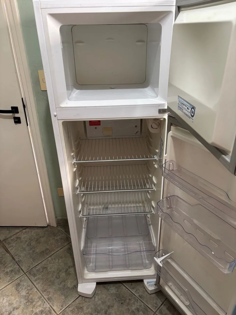 Geladeira Electrolux 260L - Foto 2