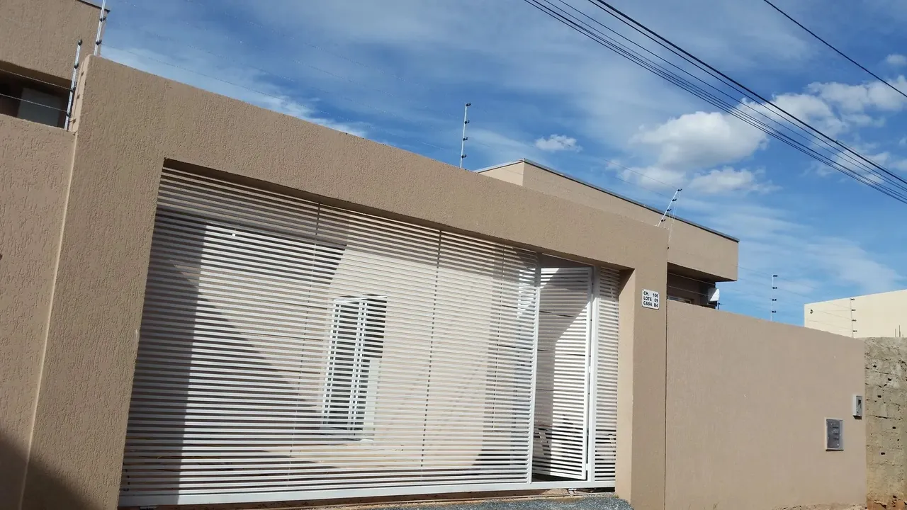 Colonia Agrícola Samambaia, casa de 3 quartos.