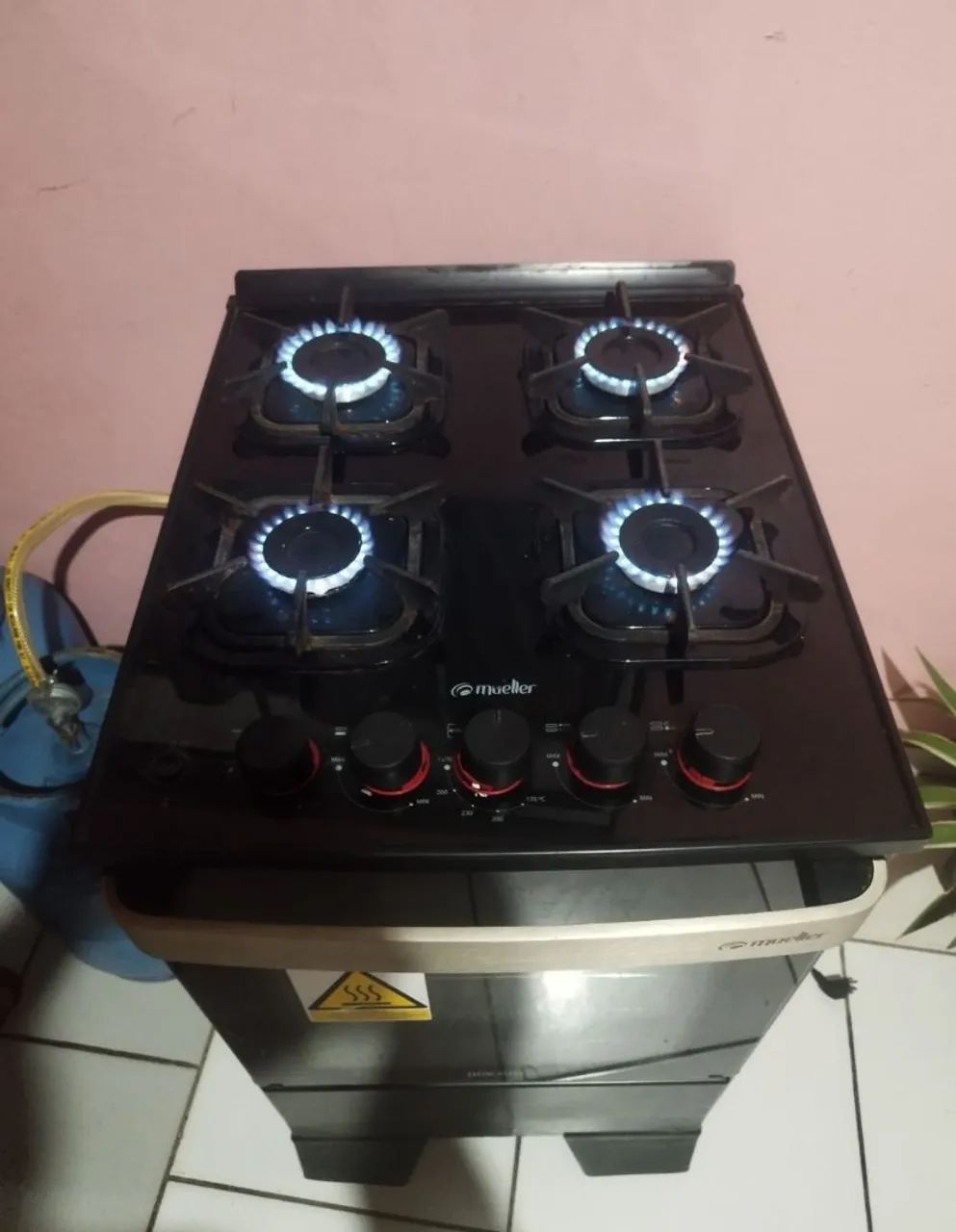 Fogão Muller Elétrico com Mesa de Vidro 4 Bocas.