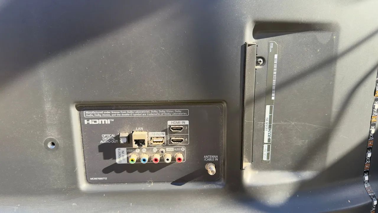 TV para retirada de peças 