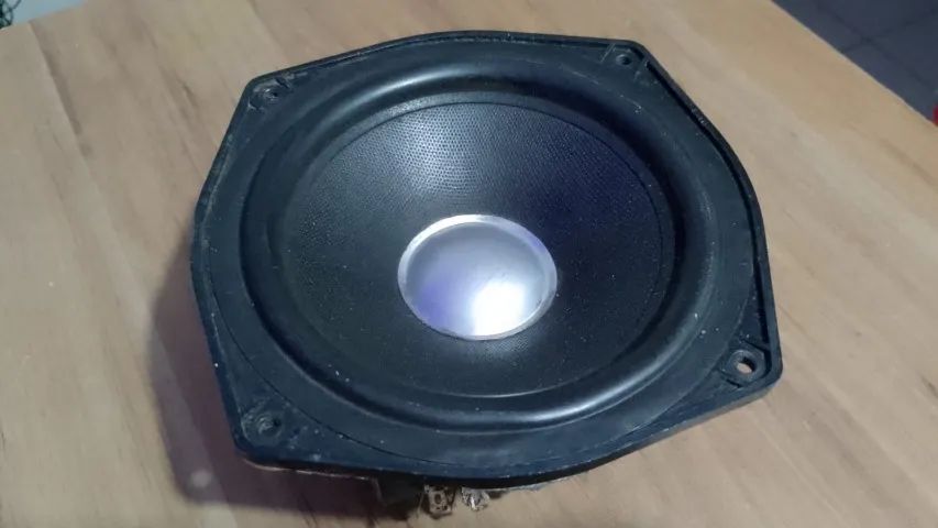 Alto falante AIWA 6" vintage 70 watts, funcionando 100%. Tenho outro igual. Leia tudo - Foto 2