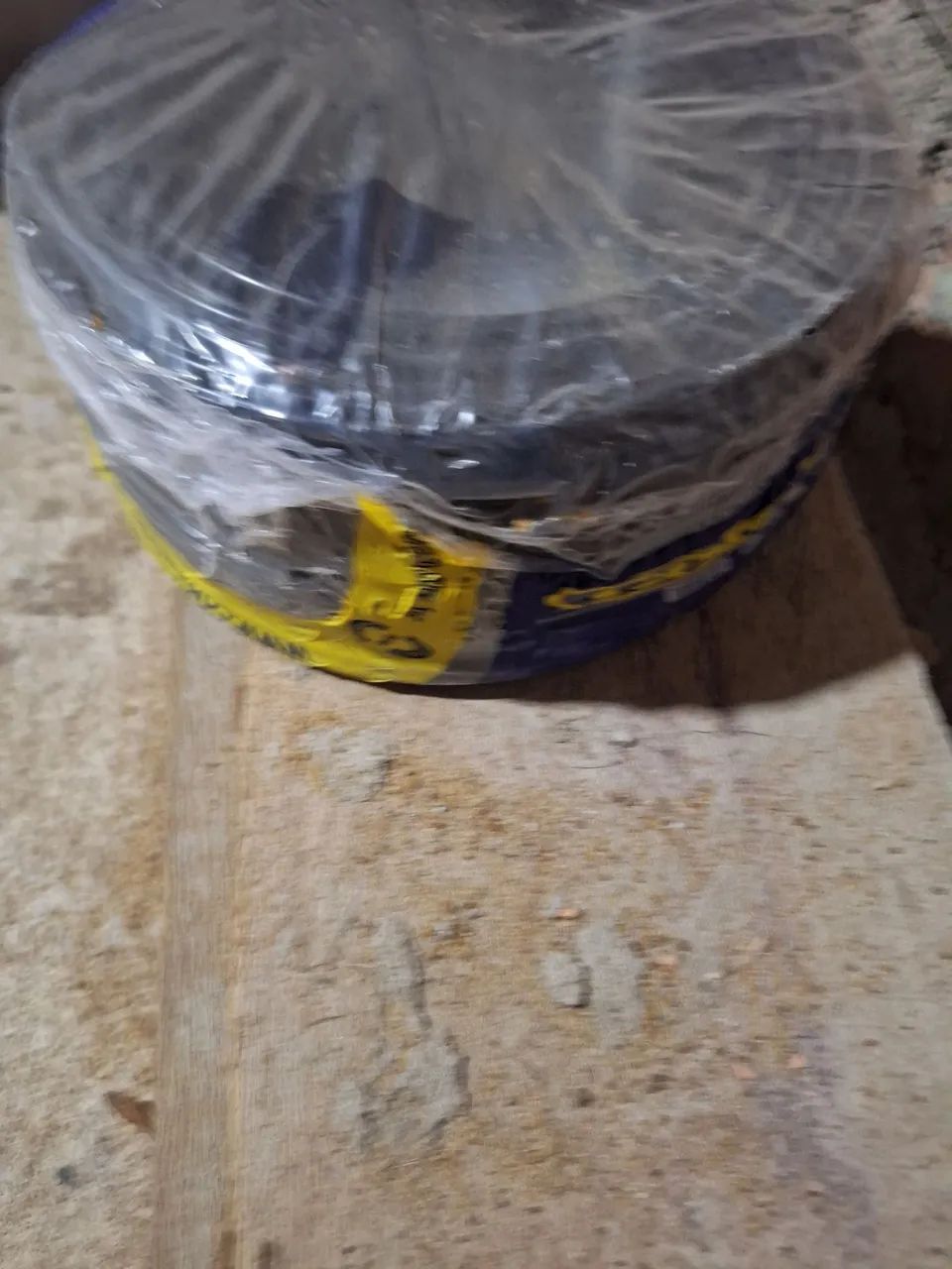 Vende-se uma bola de cabo 6mm preta 