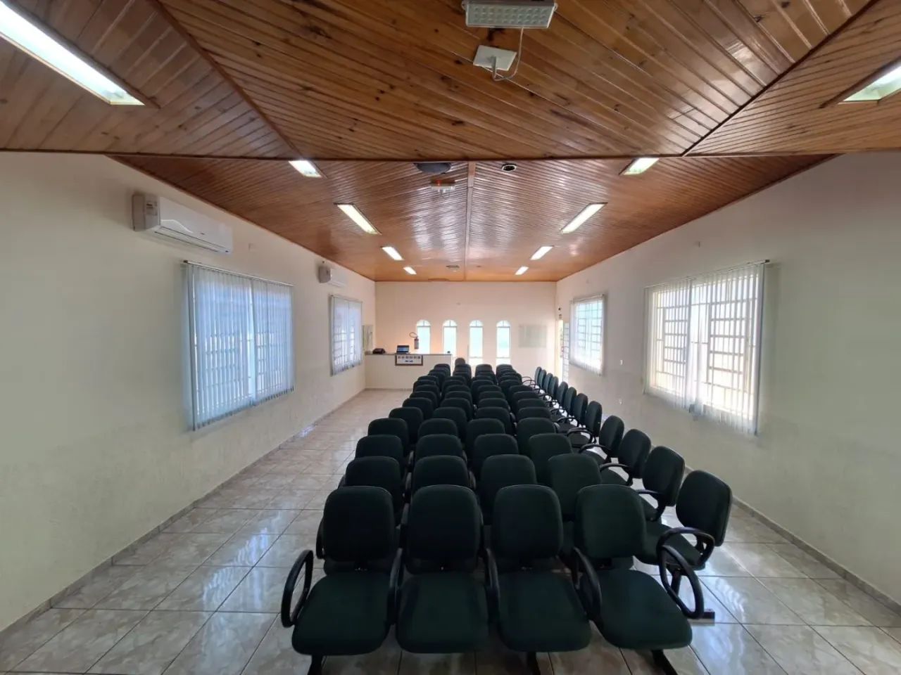 Ponto Comercial para Venda em Porecatu, Centro, 2 banheiros - Foto 2