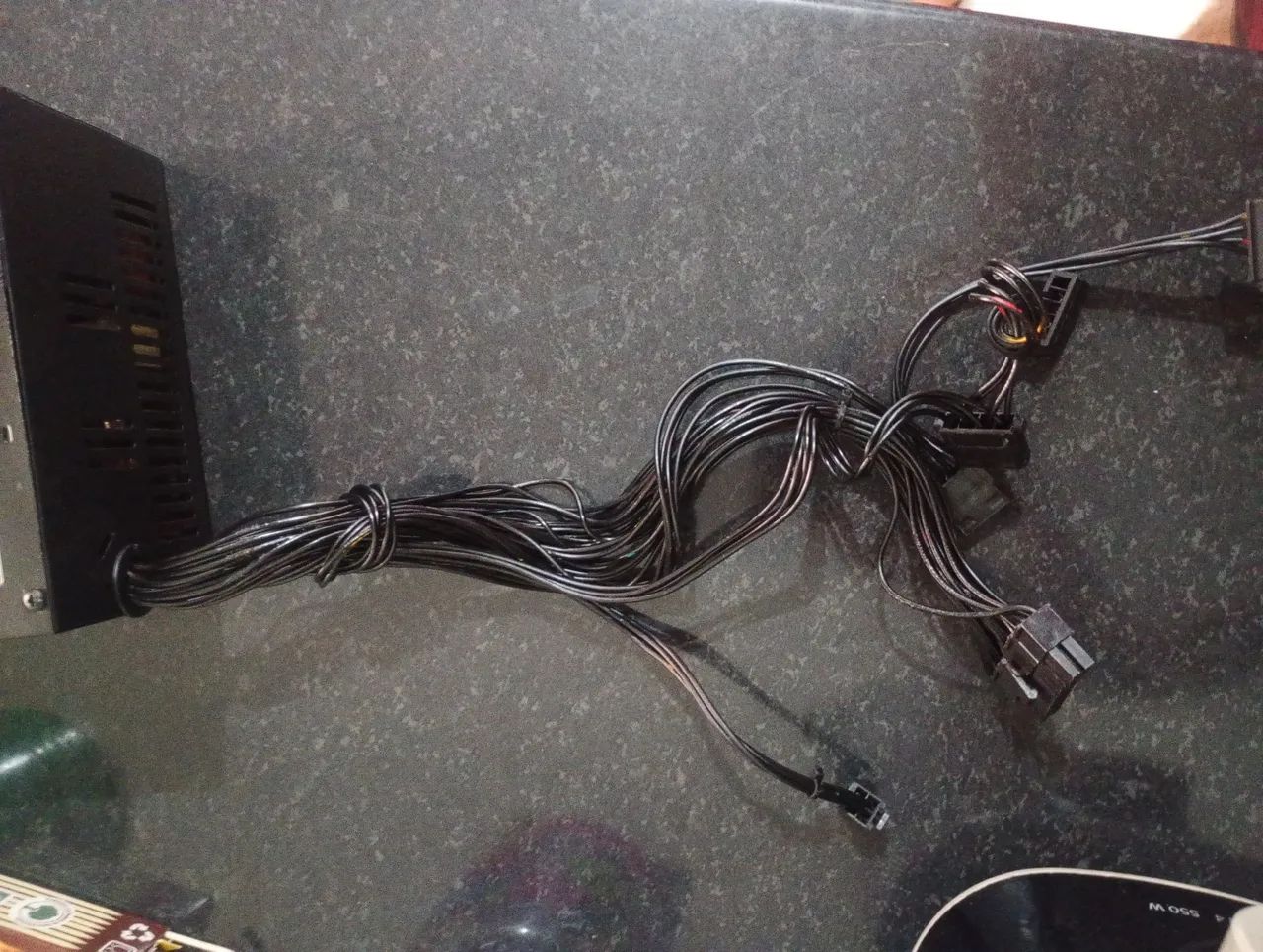 Fonte 230W para PC 24 Pinos + CPU 4 Pinos + SATA + Molex - Foto 3