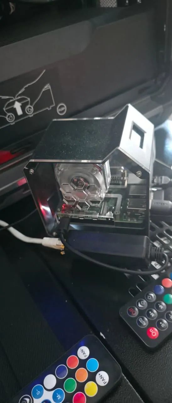 Raspberry Pi 4B com 8GB de RAM e case 52PI e M2 256g SATA - Foto 4