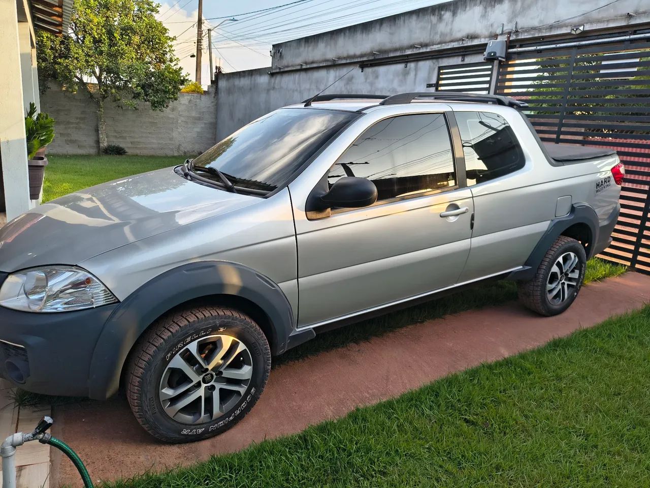 Fiat Strada Working Hard 1.4 Fire Flex 8V CD 2017 - Foto 2