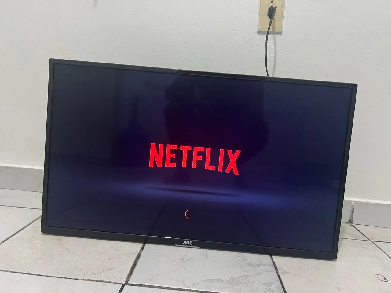 Vendo tv AOC Smart de 32 polegada - Foto 3