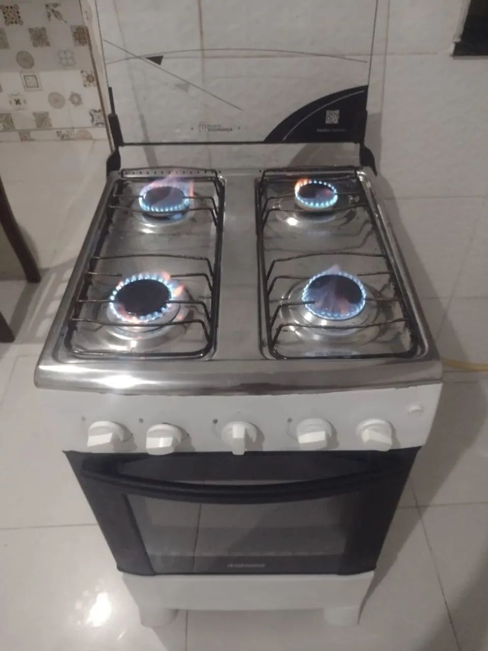 Vendi fogão de 4 bocas funcionando 