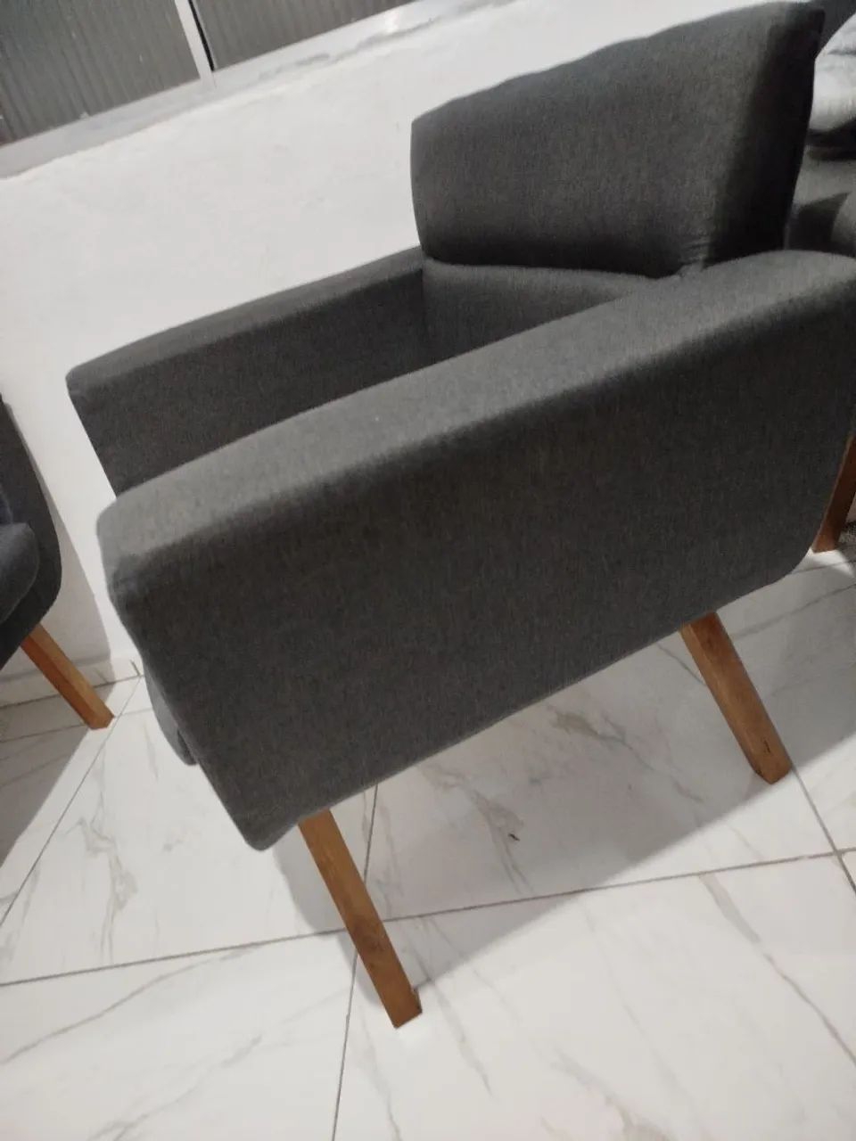 Poltrona cinza 