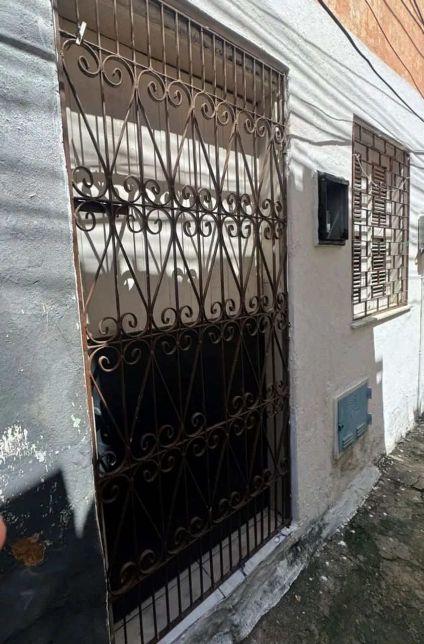 Alugo casa de vila ,direito com proprietário 