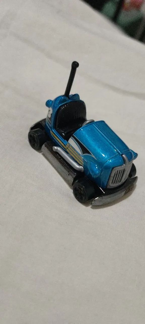 Hot Wheels 3 Unidades  - Foto 4