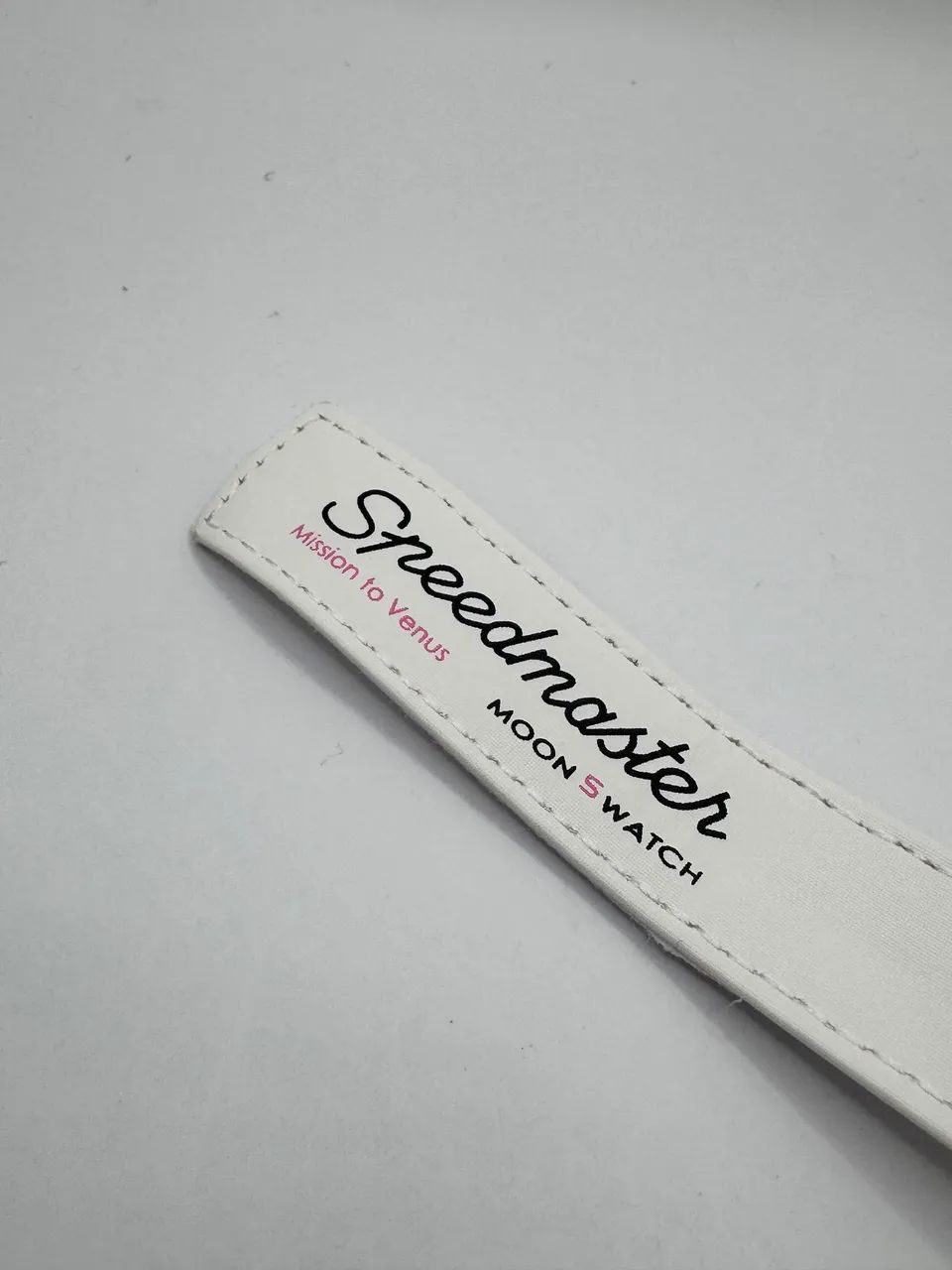 Swatch x OMEGA Bioceramic MoonSwatch Mission to Venus - Foto 3
