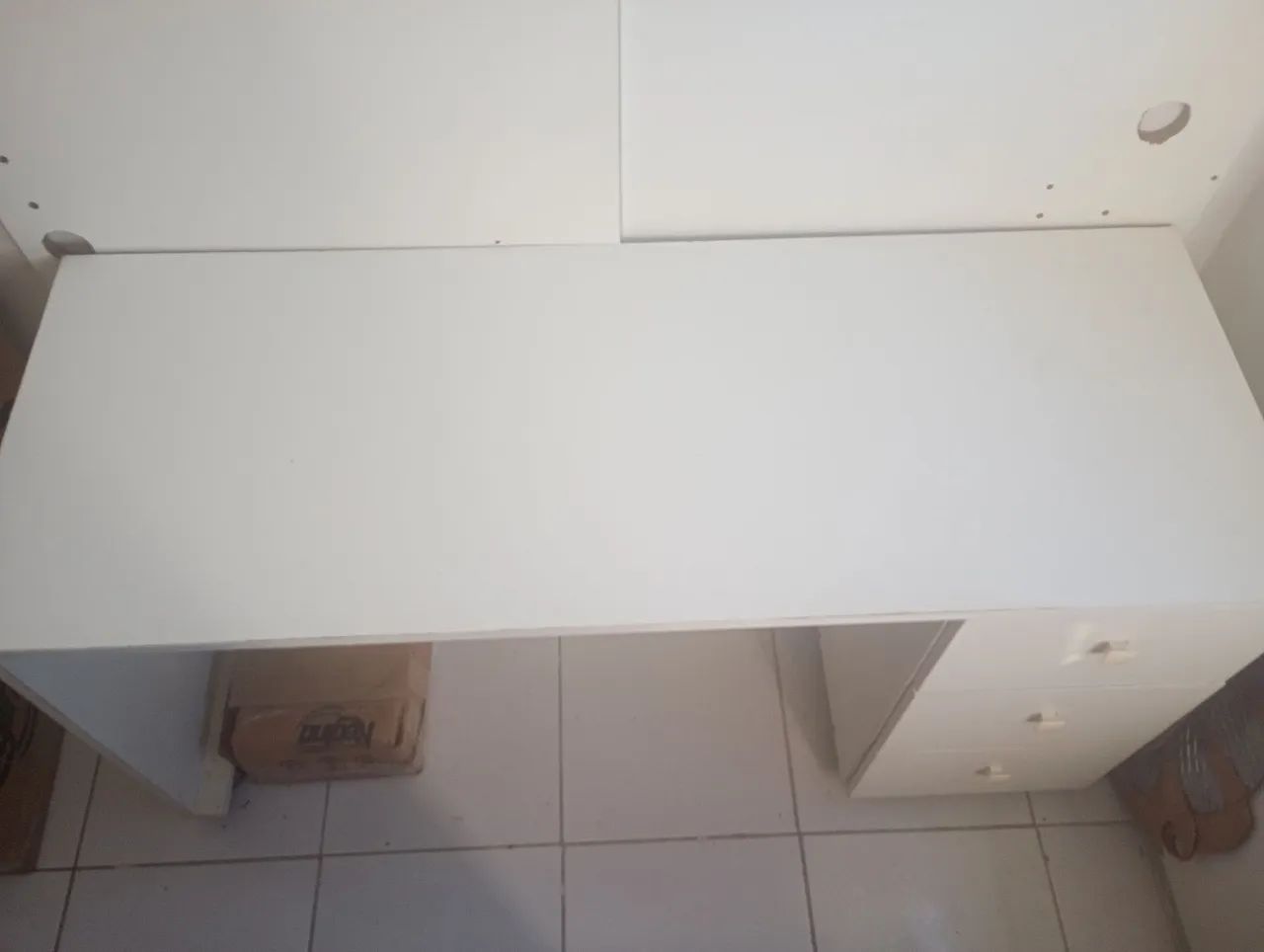 Escrivaninha 100% MDF com rodinhas - Foto 2