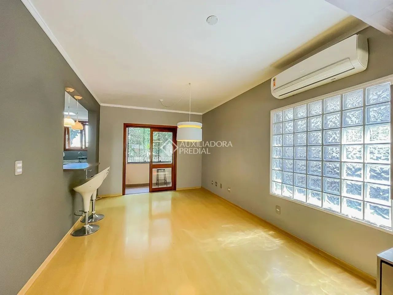 Casa com 3 quartos e 2 vagas de garagem no bairro Tristeza - Foto 11