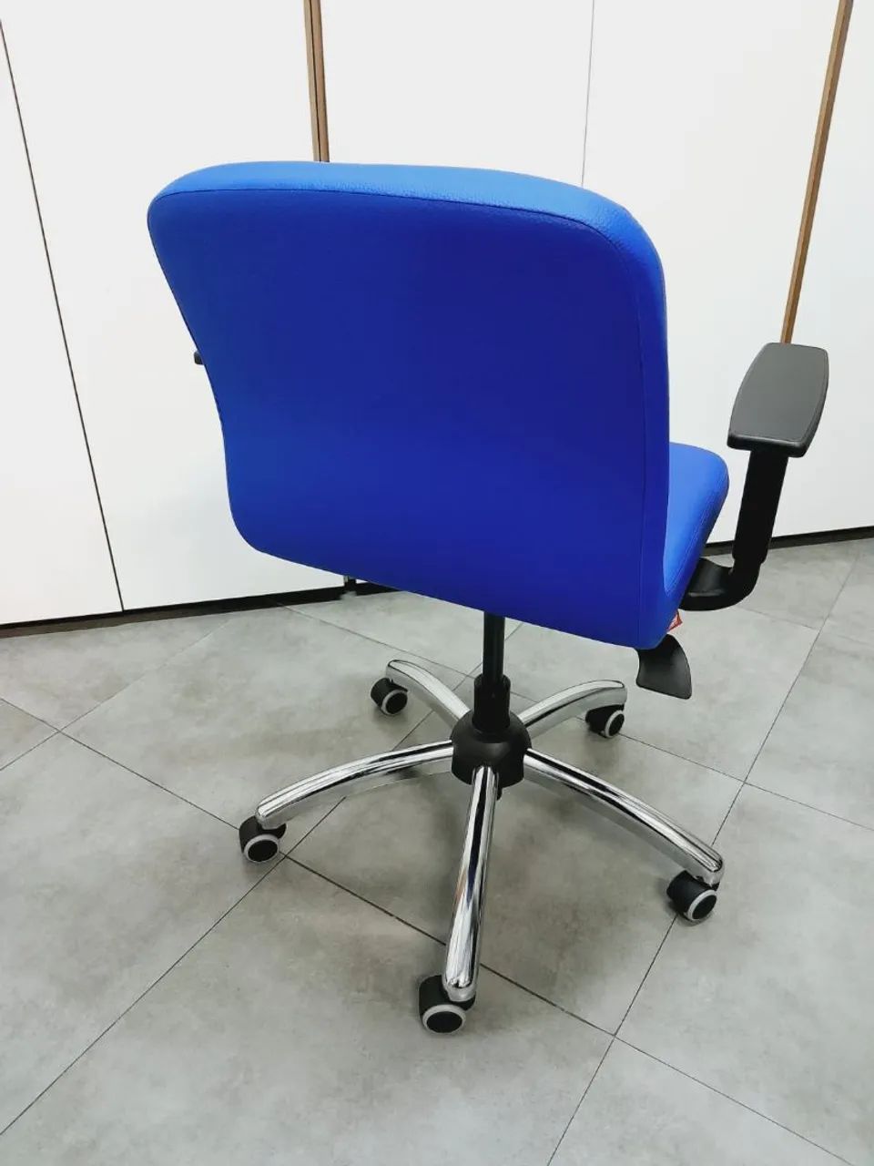Poltrona Diretiva Azul - Foto 2