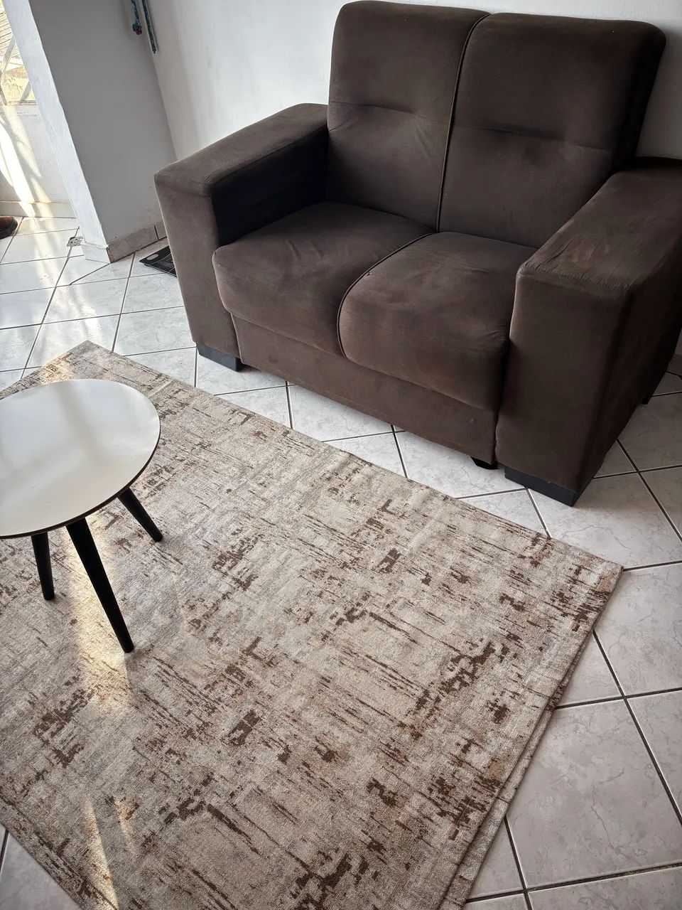 Vendo sofá + mesa centro + tapete em excelente estado.  - Foto 4