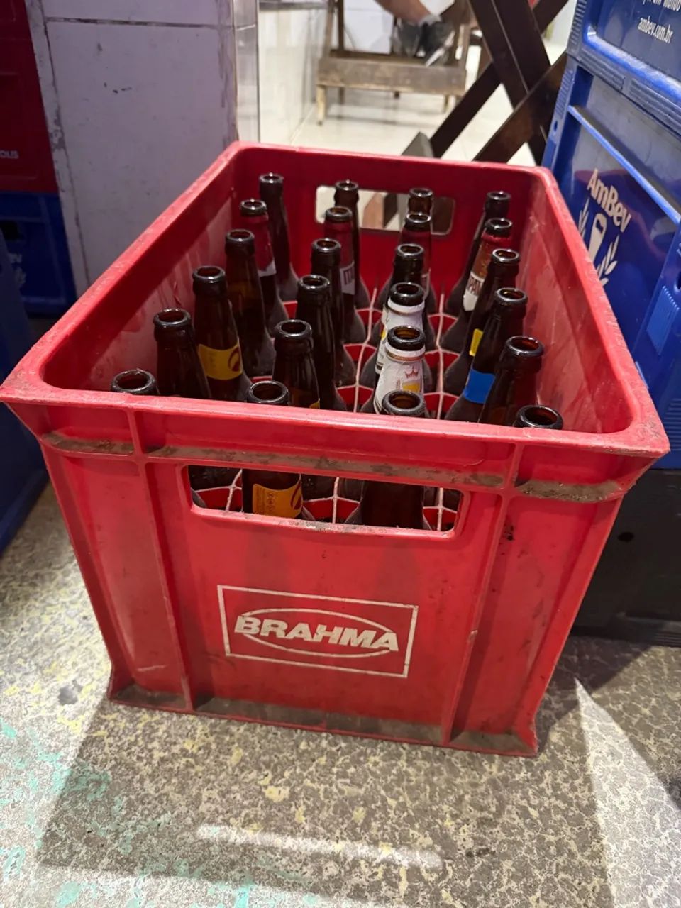 CAIXAS VAZIAS AMBEV