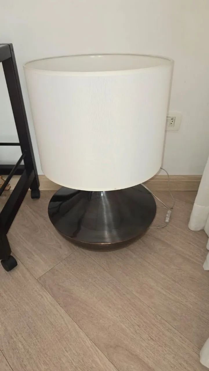Abajur novo marrom e branco - Foto 2