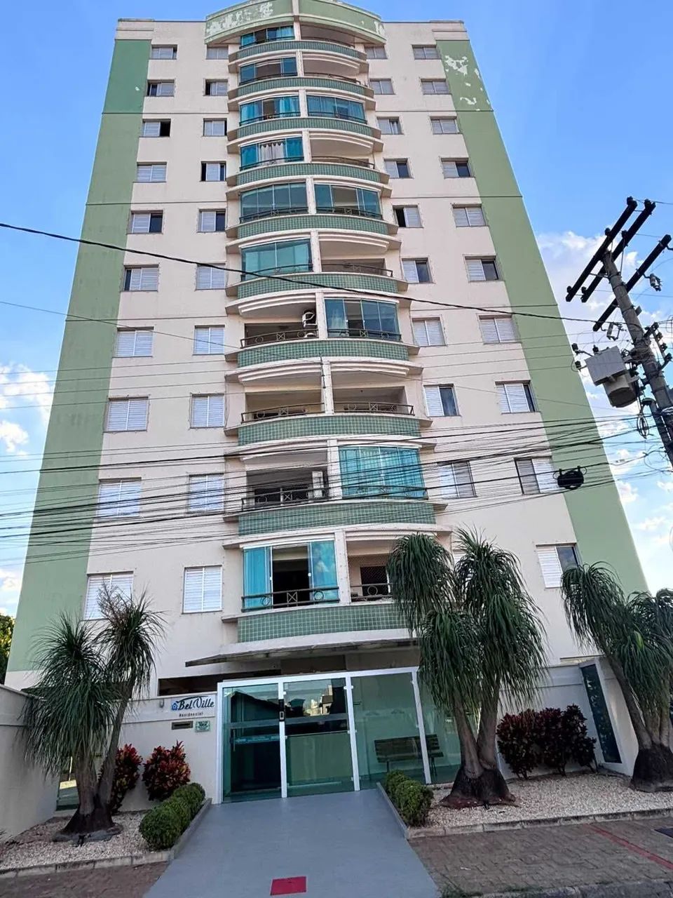 Apartamento seminovo com 2 dormitórios no Setor Sudoeste