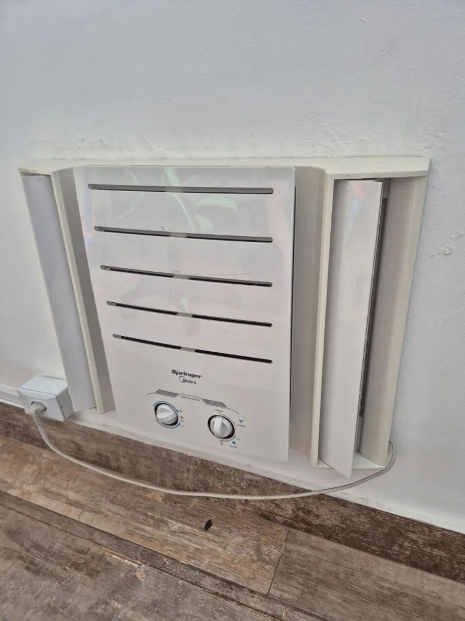 Ar Condicionador Springer Midea 7500btus 