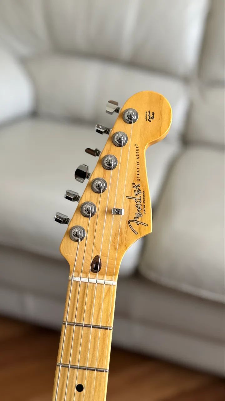 Guitarra Fender American Professional Miami Blue  - Foto 6