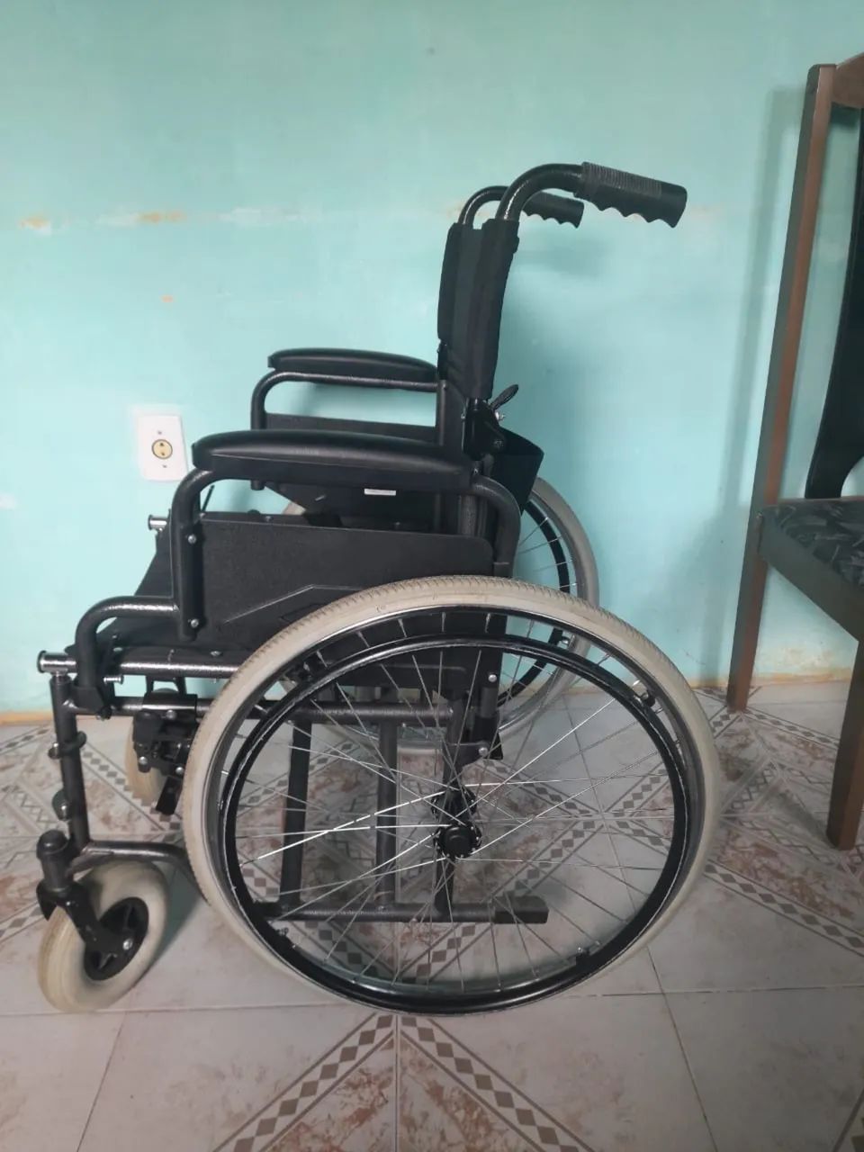Cadeira usada apenas uma vez  - Foto 3