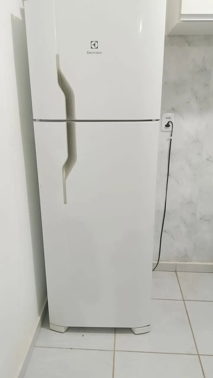 Vendo geladeira Electrolux  - Foto 2