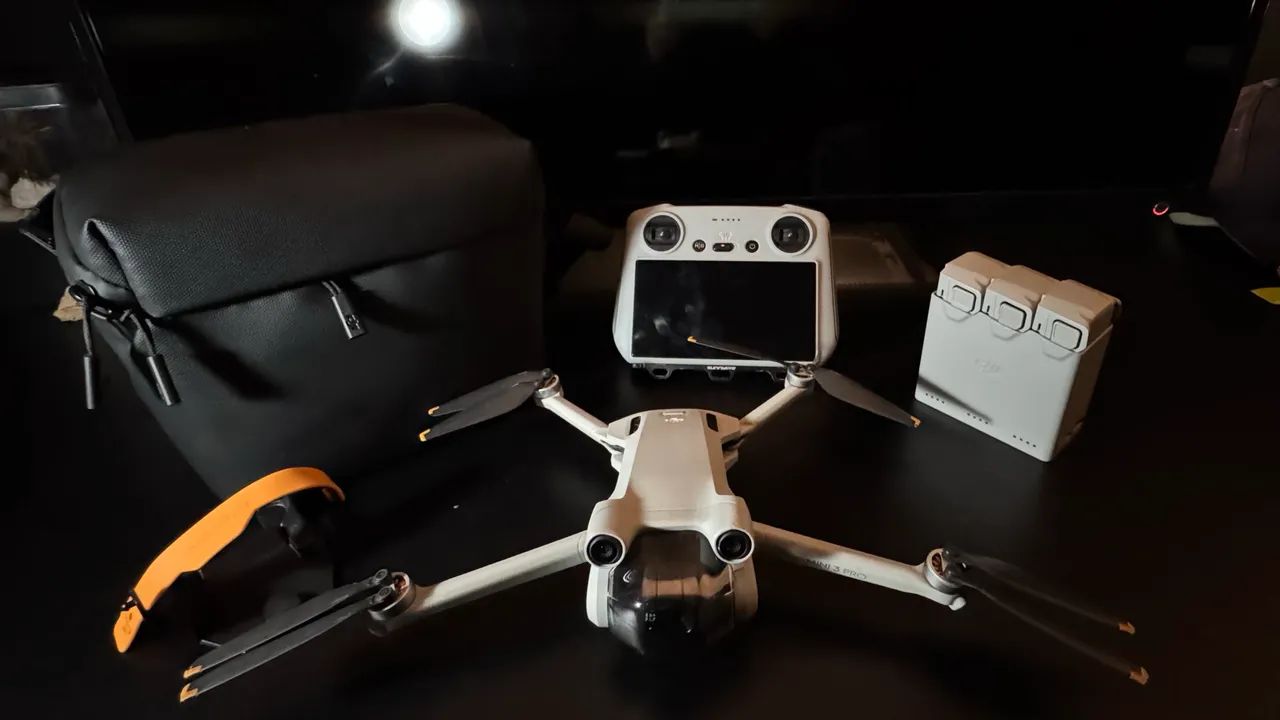 DJI MINI 3 PRO -  COMBO FLY MORE - controle DJI RC