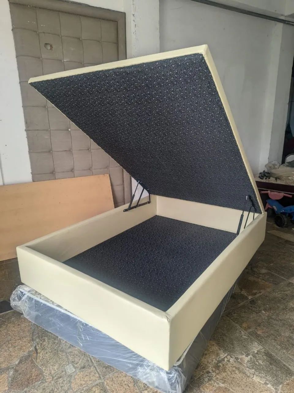 Box baú casal a pronta entrega 