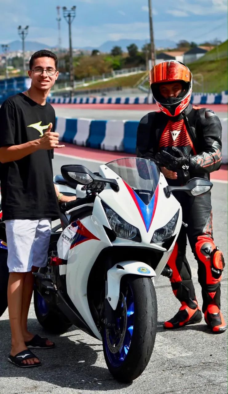 Cbr1000rr - Foto 4