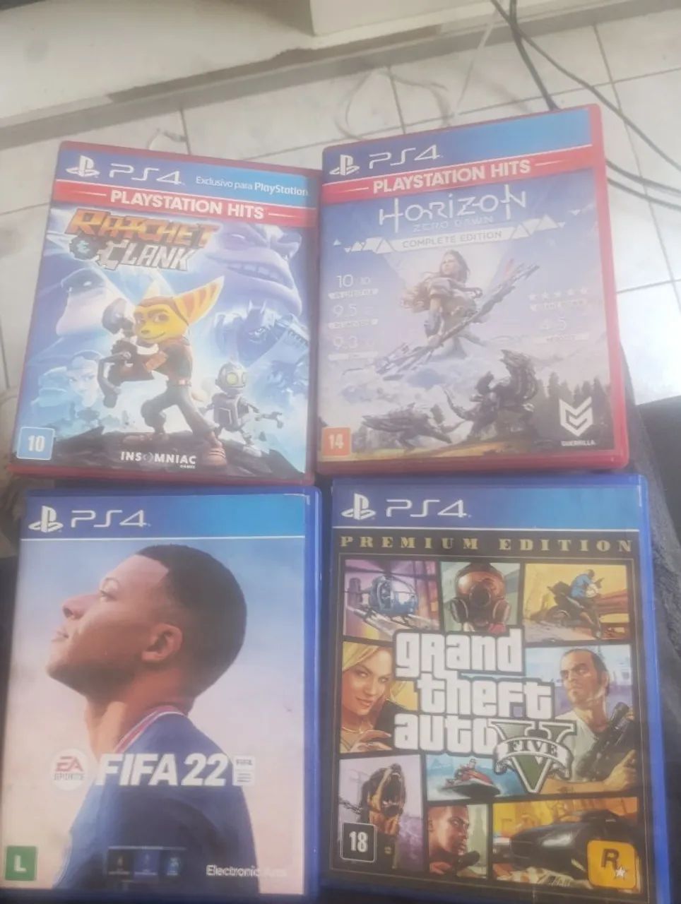 Ps4 com 4 jogos - Foto 2