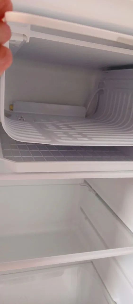 FRIGOBAR MIDEA MRC12B1 124L 127V - Foto 4