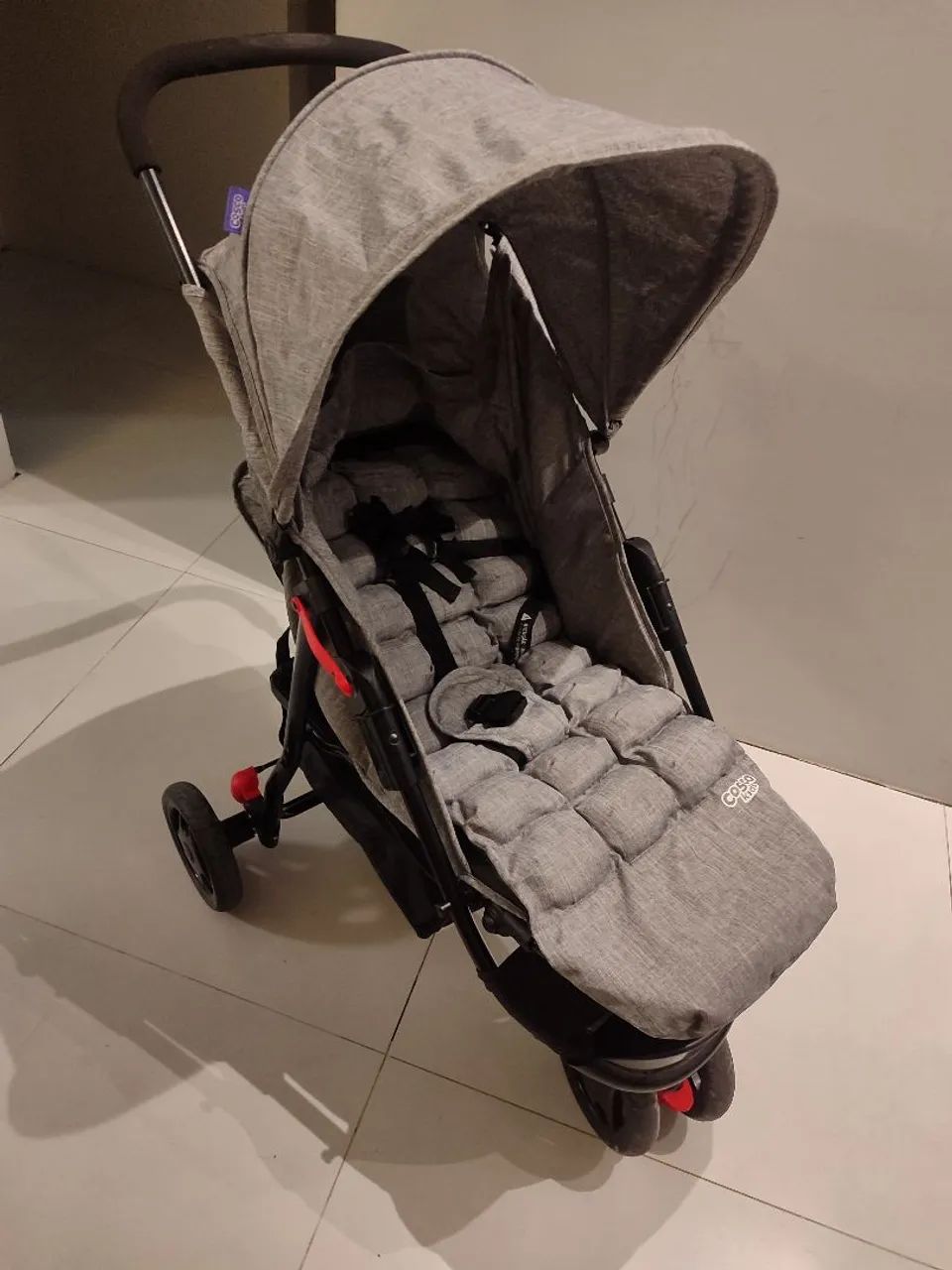 Carrinho de bebê cosco