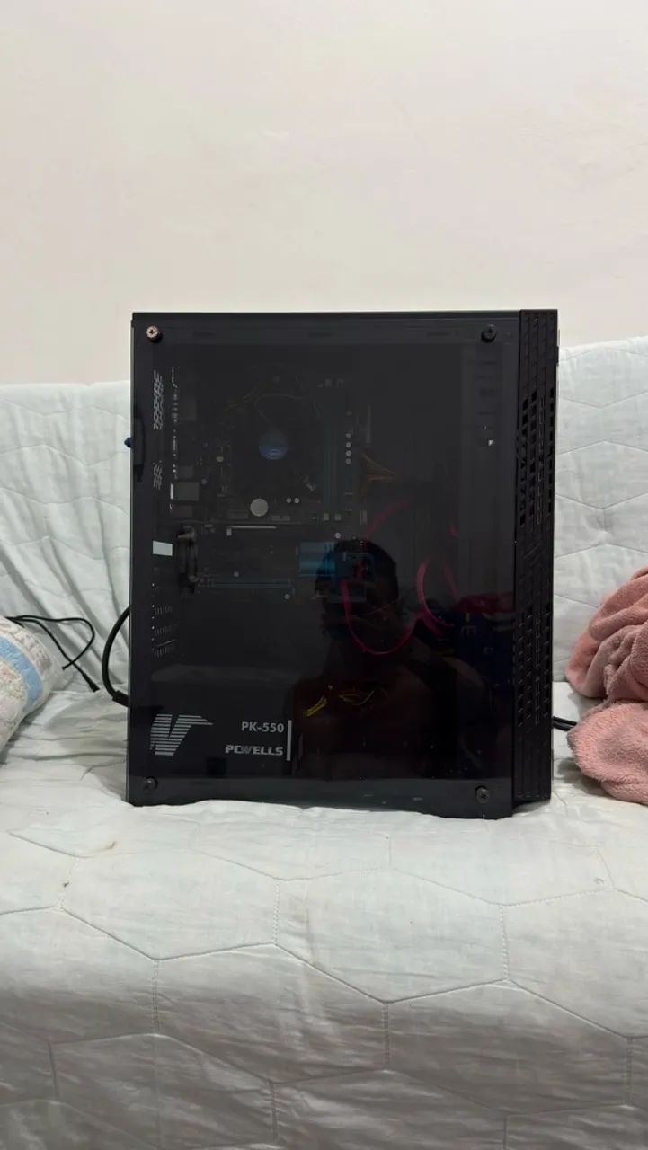 Monitor 21,5 polegadas e pc semi gamer 