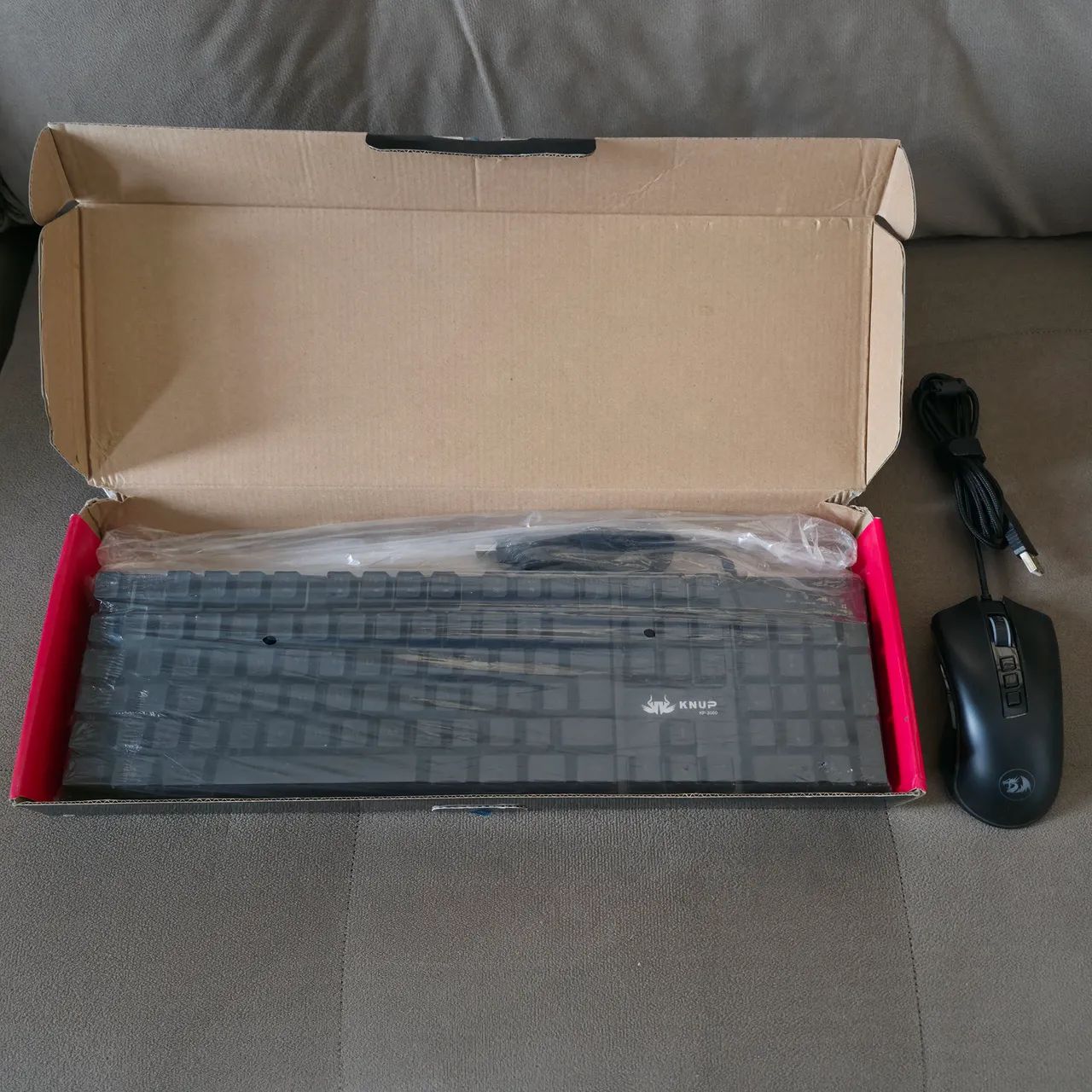 Mouse Redragon Cobra M711 e Teclado Gamer KP-2050 Led ABNT2 - Foto 5