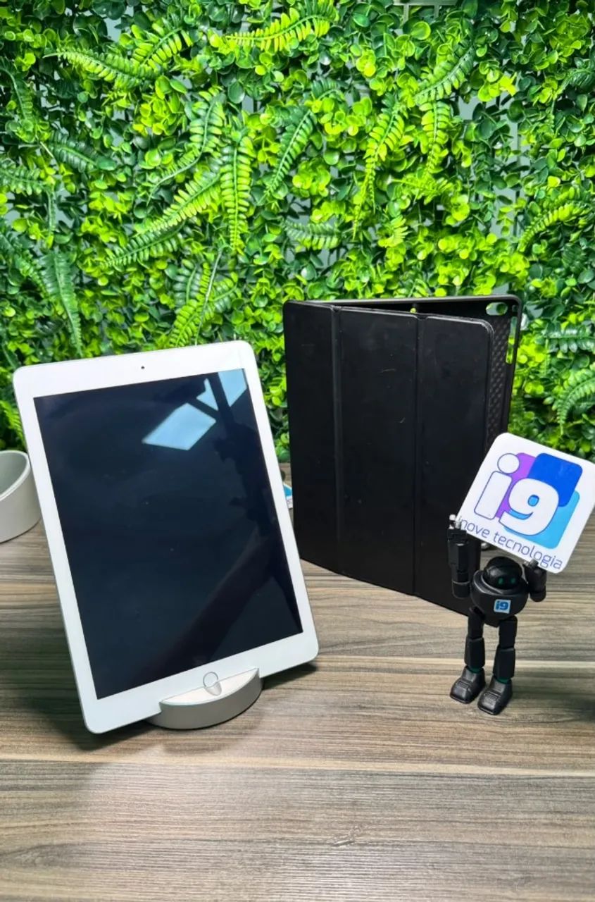 iPad (5° Geração) A1822 Cor branco  Apple A9  128GB - Foto 4