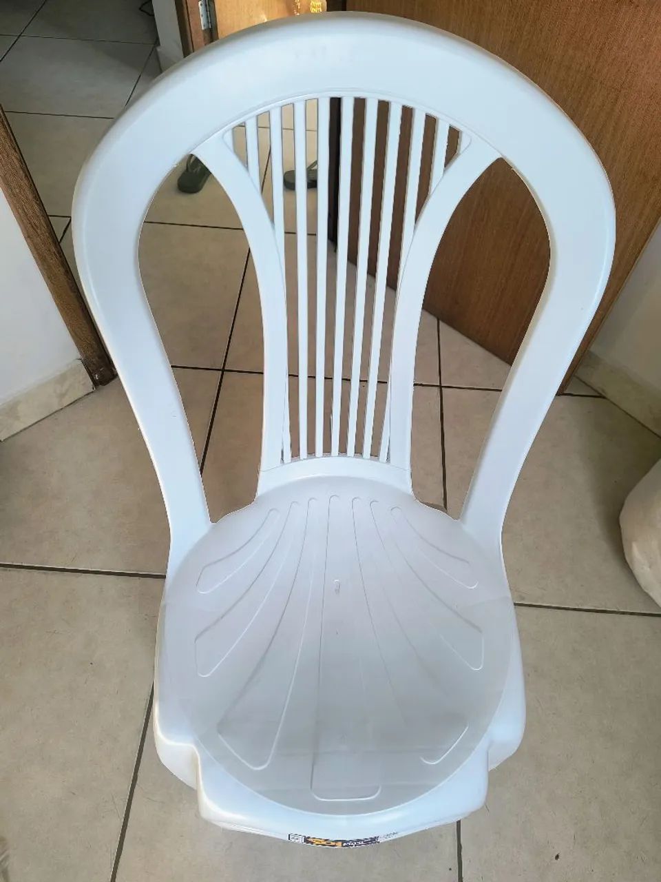 Cadeira de plástico 
