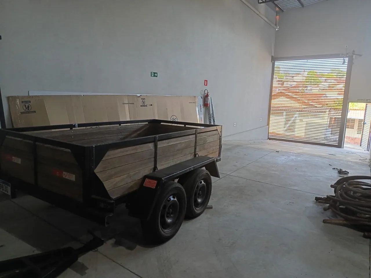 Carretinha 2 eixos em excelente estado - Foto 2