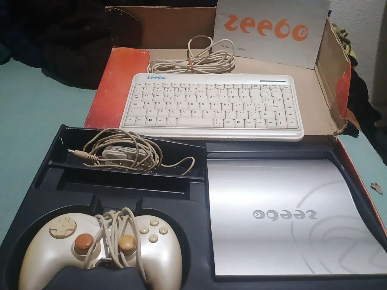 Vendo zeebo, novo caixa, teclado, manual, console, controle. Estado novo, aceito proposta  - Foto 6