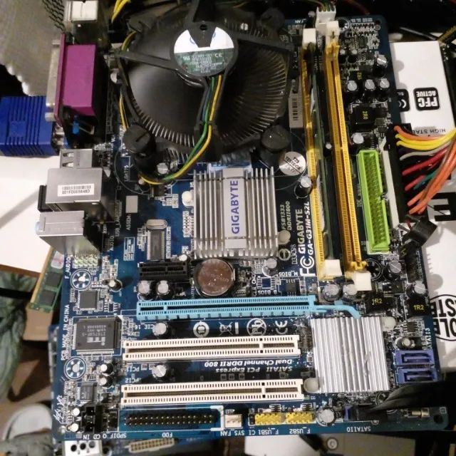KIT PC - Core 2 Duo E7400 + 1GB DDR2 + Placa mãe com espelho