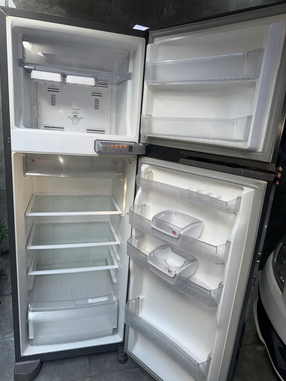 Geladeira Brastemp Duplex Fros Fre inox semi nova 220v - Foto 4