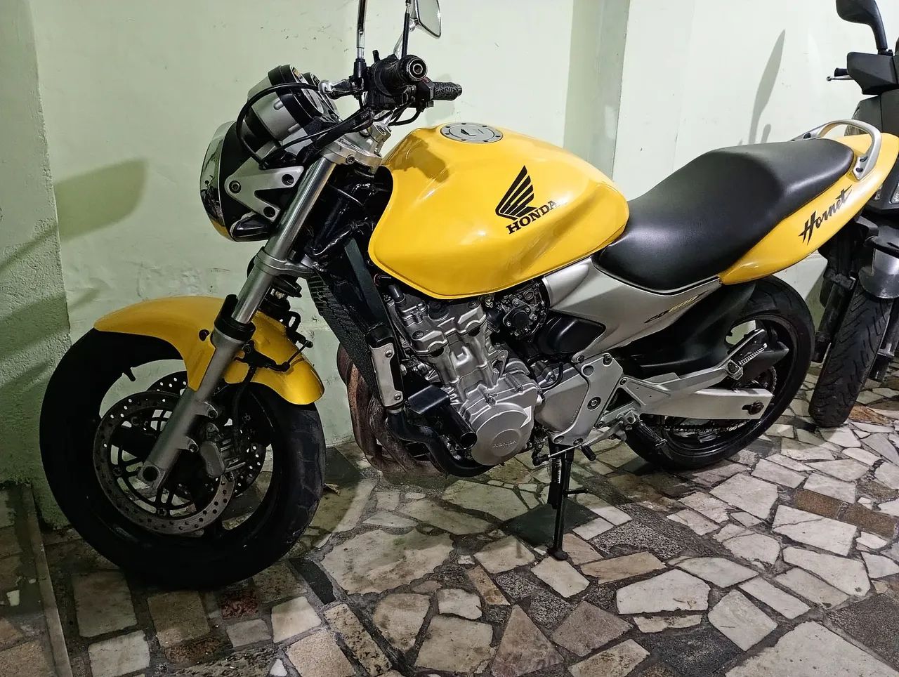 Cb Hornet 