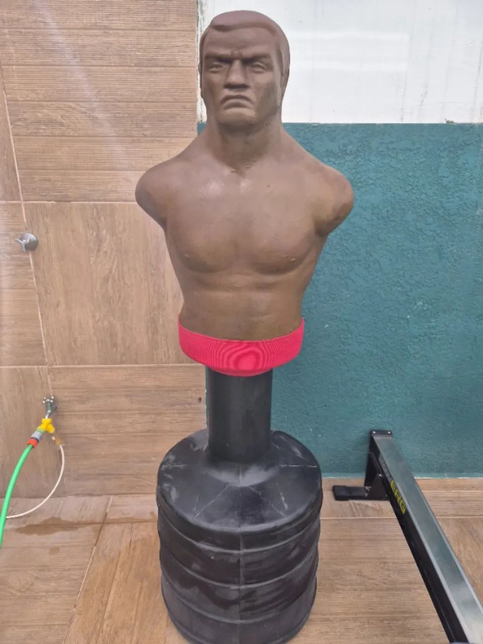 Boneco Simulador De Treino Pancada Academia E Luta - Foto 2