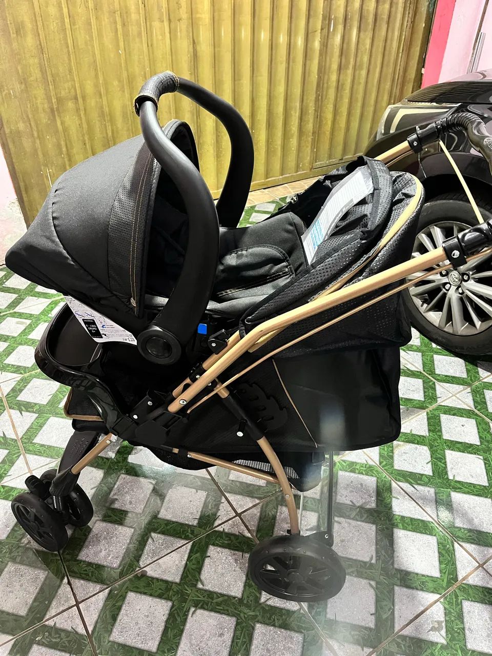 Carrinho bebê conforto e kit berço  - Foto 2