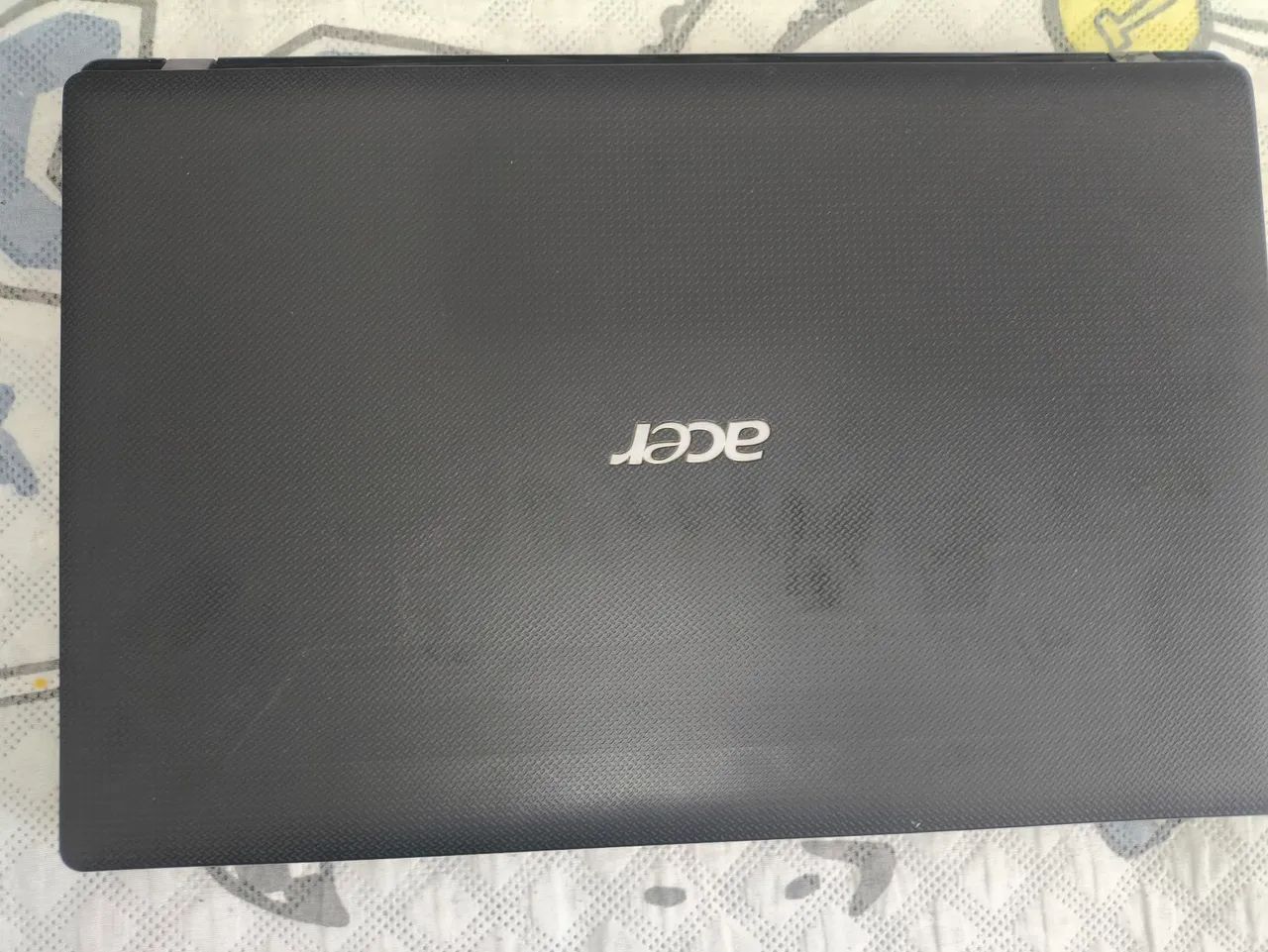 Vendo notebook Acer para retirar peças 