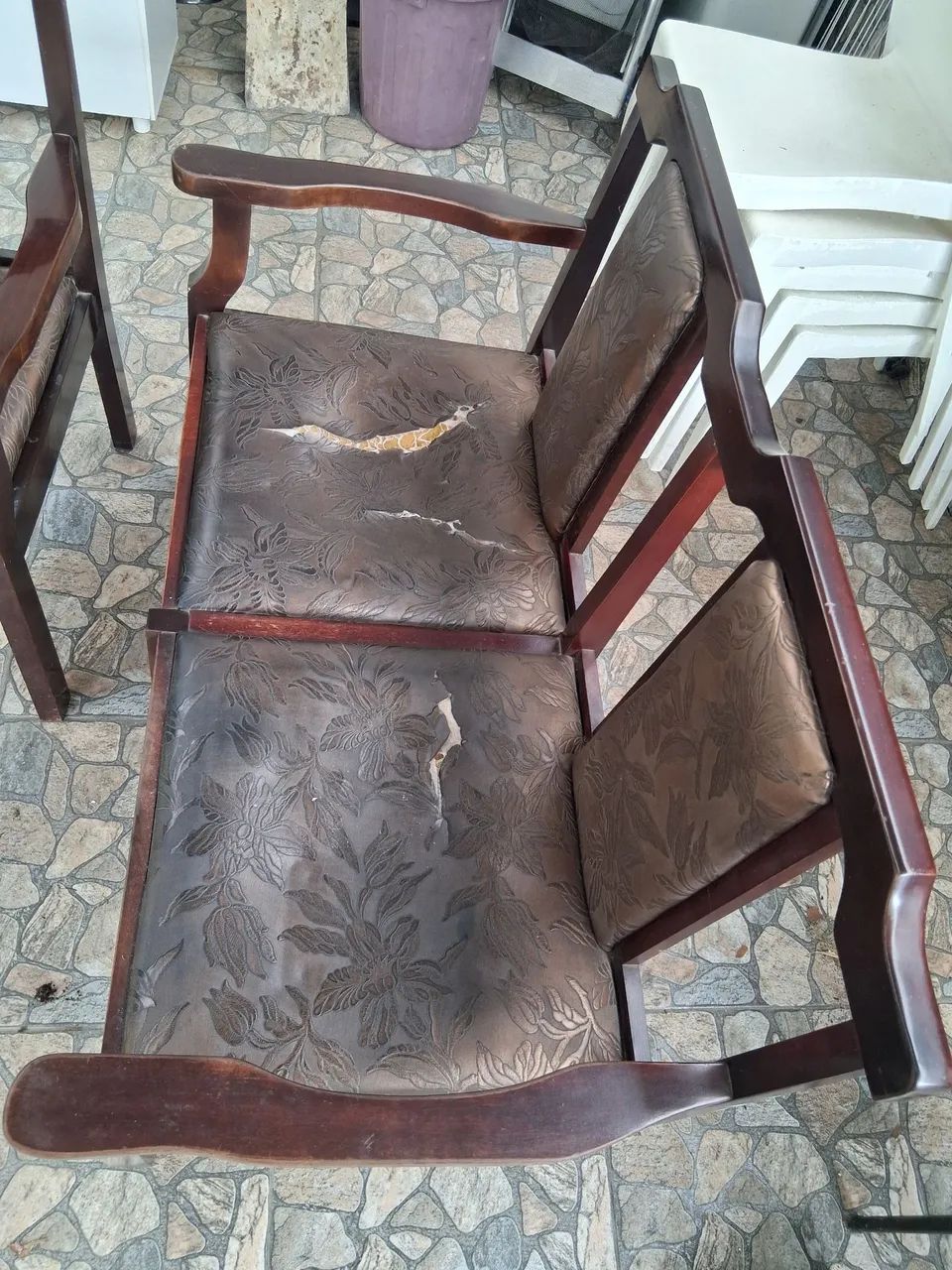 Vendo jogo de poltrona colonial 