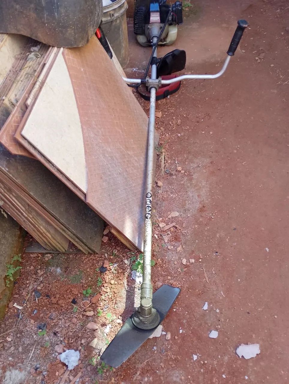 Vendo roçadeira kavachima 