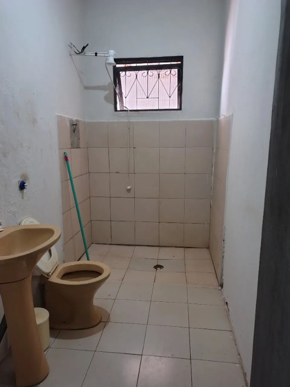 Aluga -se Quarto para Rapazes  na Vila Esperança atrás da UEM - Foto 3