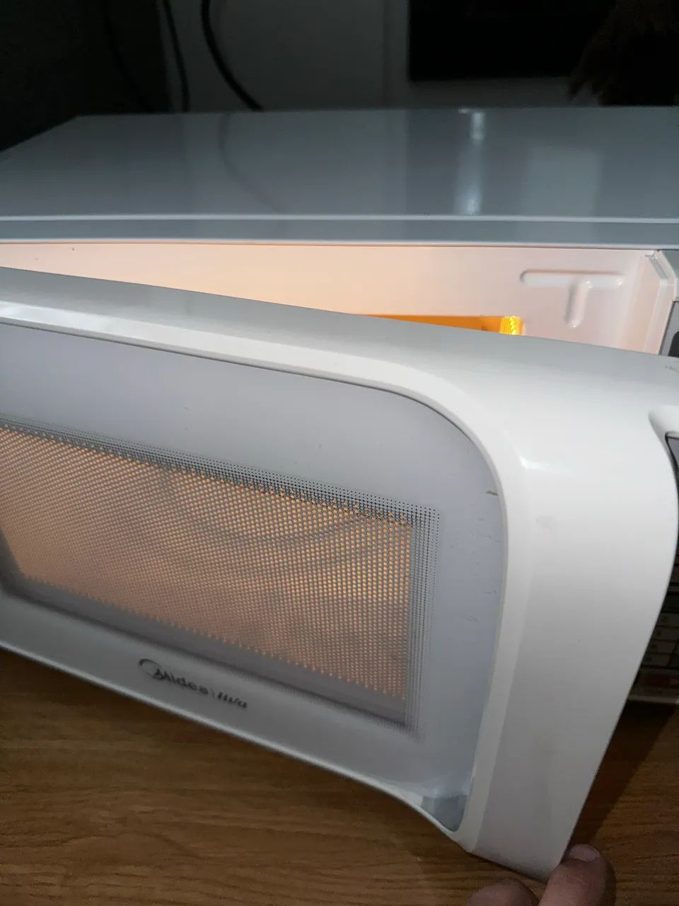 Microondas Midea 20L